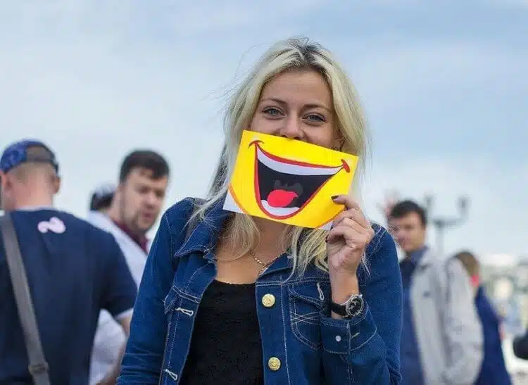 10 убедителни причини да се усмихваме по-често