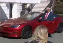 Доналд Тръмп си купи червена Tesla Model S, за да подкрепи Илън Мъск