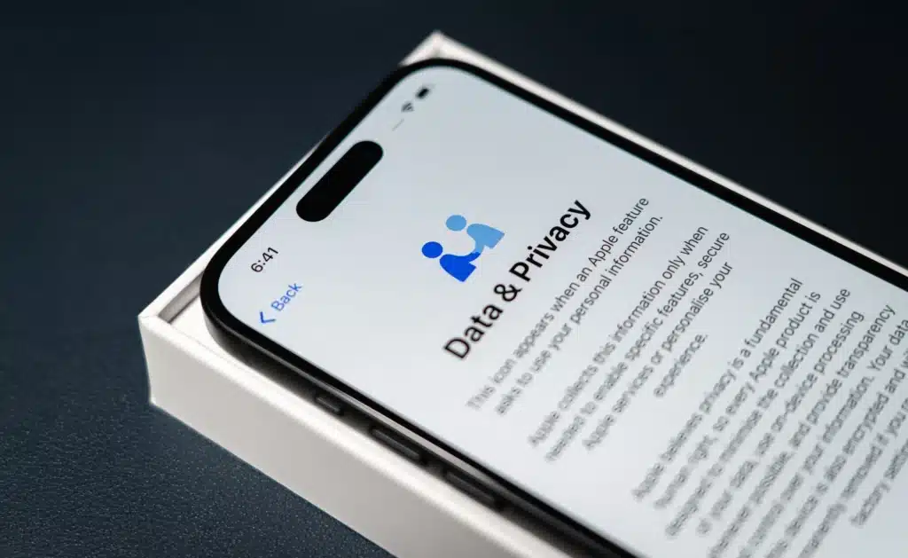 Двоен удар: Защо е полезно да носите iPhone и Android телефон