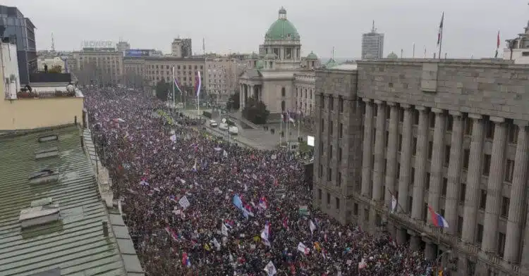 Какво всъщност представлява звуковото оръжие и с какво е опасно