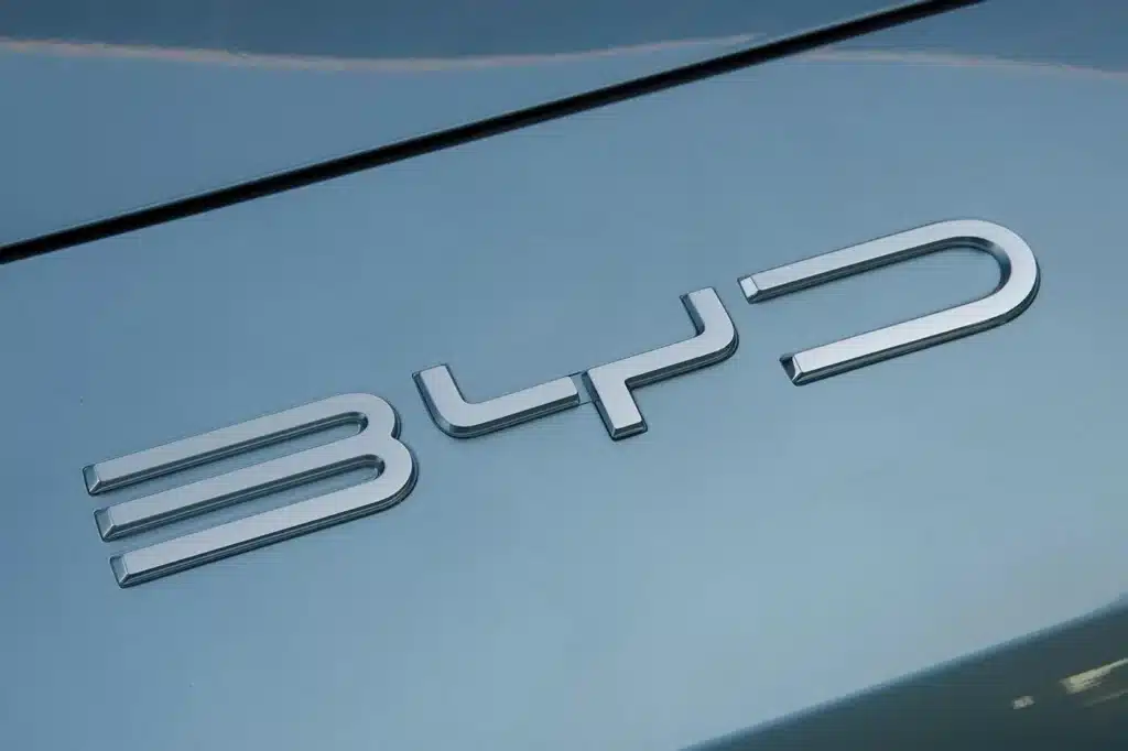 5-минутното зареждане на електромобил на BYD изглежда чудесно. Но доколко е практично?
