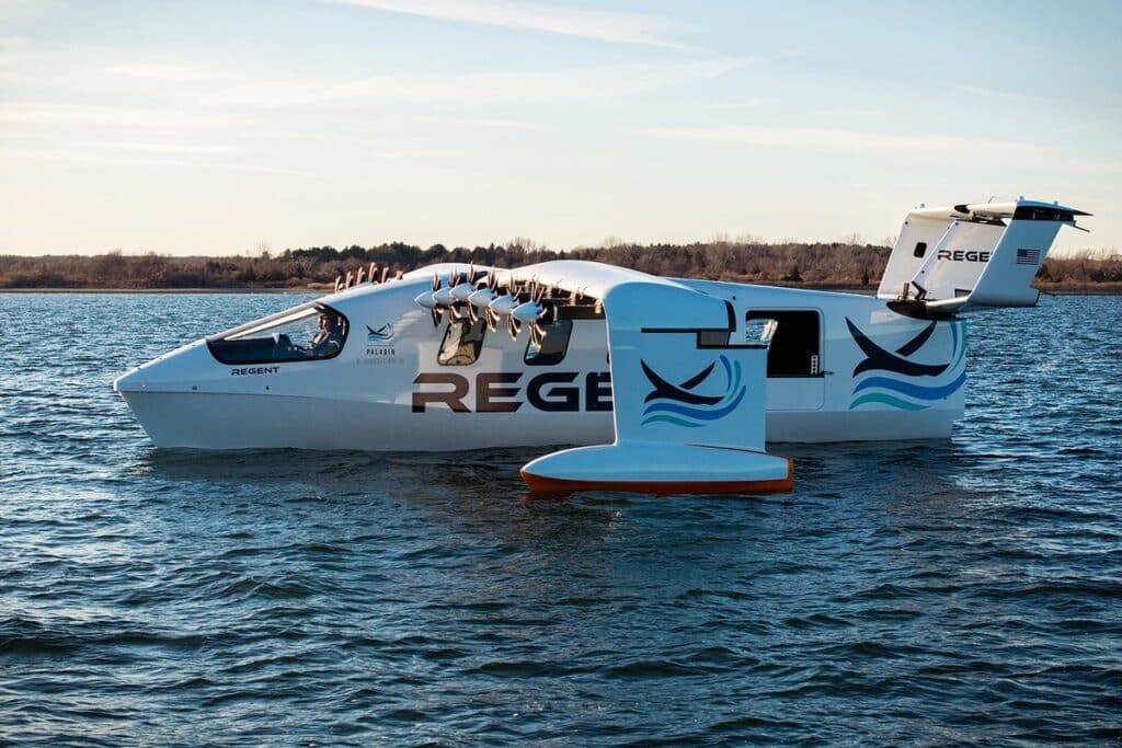 Американските морски пехотинци получават електрическия екраноплан Regent eXcraneship