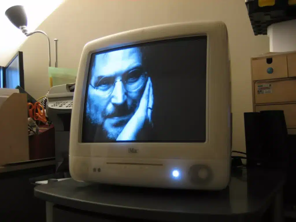 iMac: Компютърът, който спаси Apple