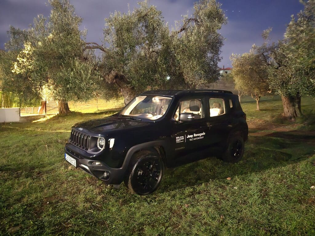 Jeep Renegade 4xe PHEV – Малък, но корав: Истински офроудър или градски хибрид?