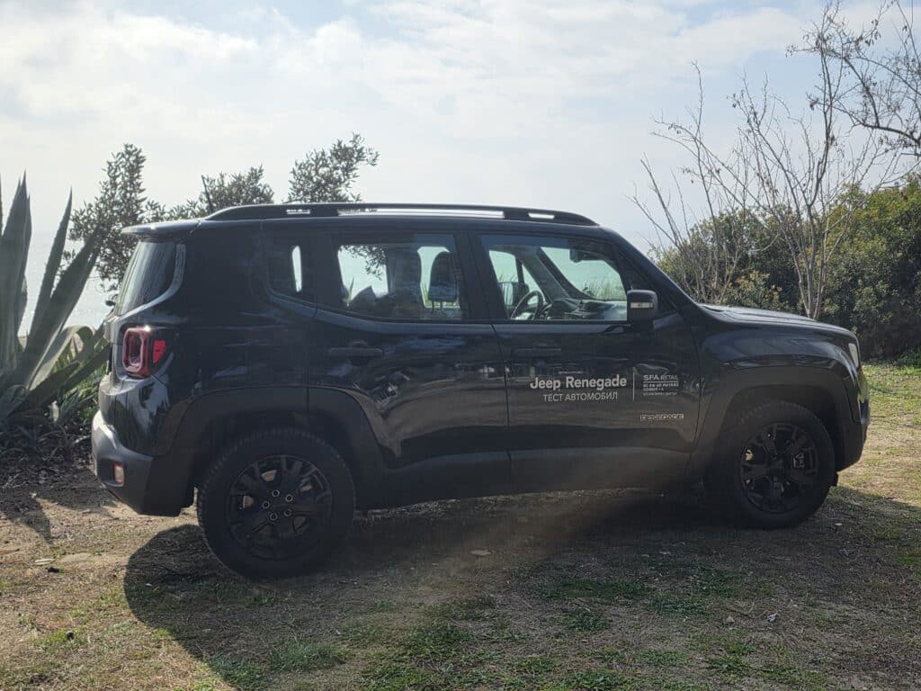 Jeep Renegade 4xe PHEV – Малък, но корав: Истински офроудър или градски хибрид?