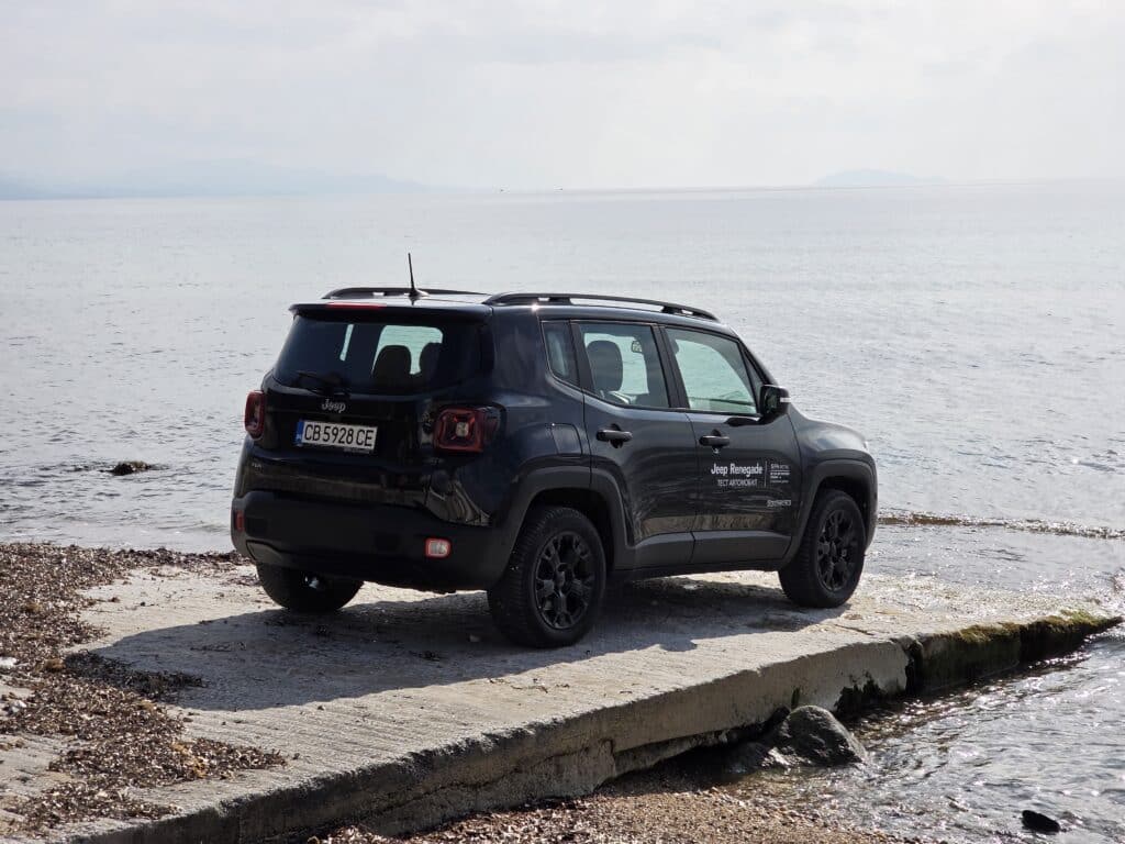 Jeep Renegade 4xe PHEV – Малък, но корав: Истински офроудър или градски хибрид?