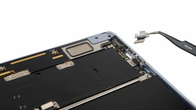 Новият MacBook Air не е по-добър по отношение на възможността за ремонт