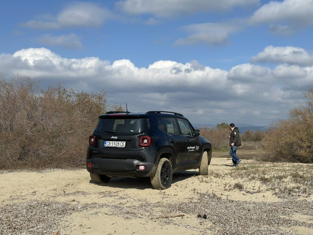 Jeep Renegade 4xe PHEV – Малък, но корав: Истински офроудър или градски хибрид?
