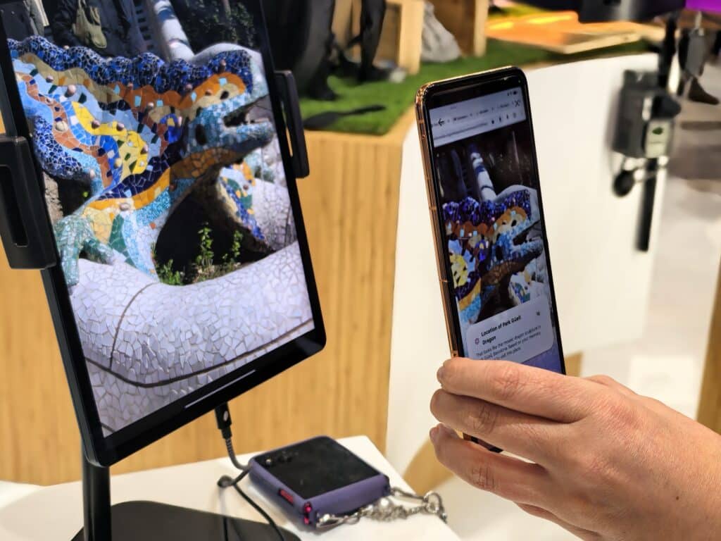 Motorola на MWC 2025: Как AI, умни тракери и сгъваеми екрани ще променят бъдещето на устройствата ни