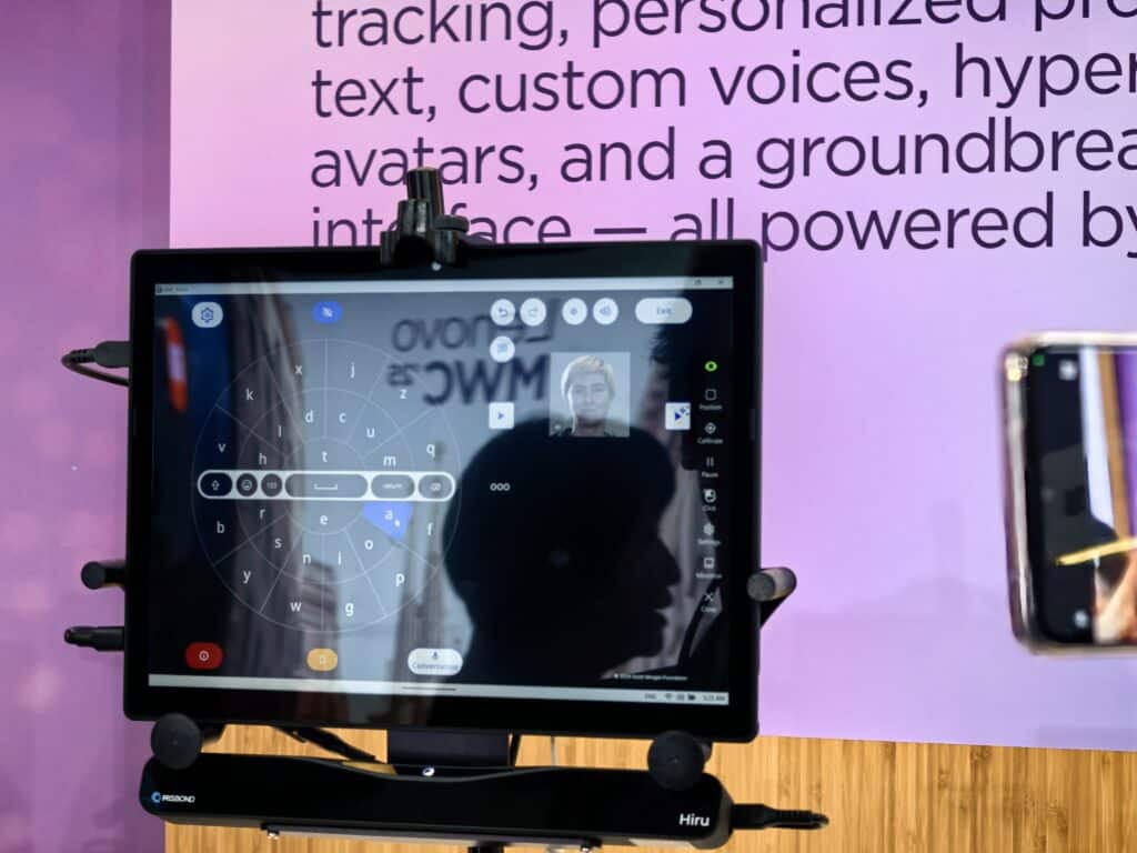Motorola на MWC 2025: Как AI, умни тракери и сгъваеми екрани ще променят бъдещето на устройствата ни