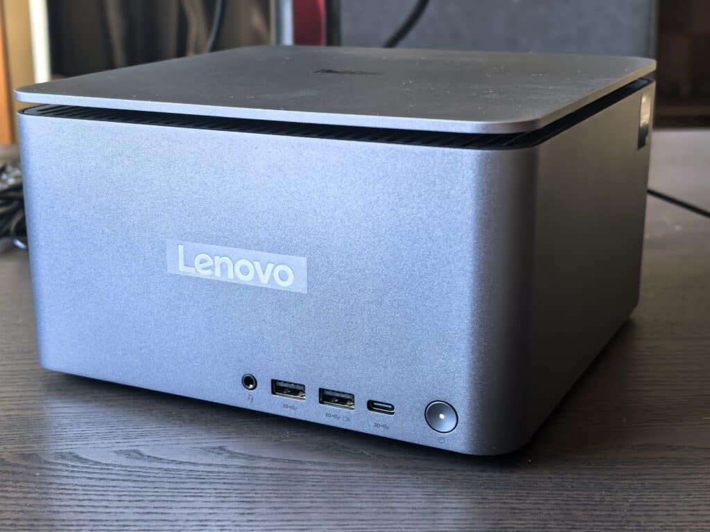 Lenovo ThinkCentre Neo Ultra и ThinkVision T24mv-30 – малкият сетъп с големи възможности