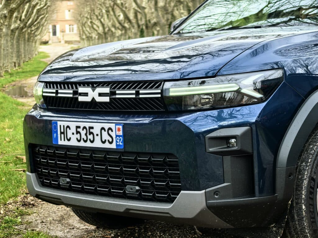 Bigster по френски: простор, технологии и истински Dacia дух