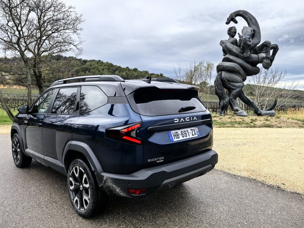 Bigster по френски: простор, технологии и истински Dacia дух