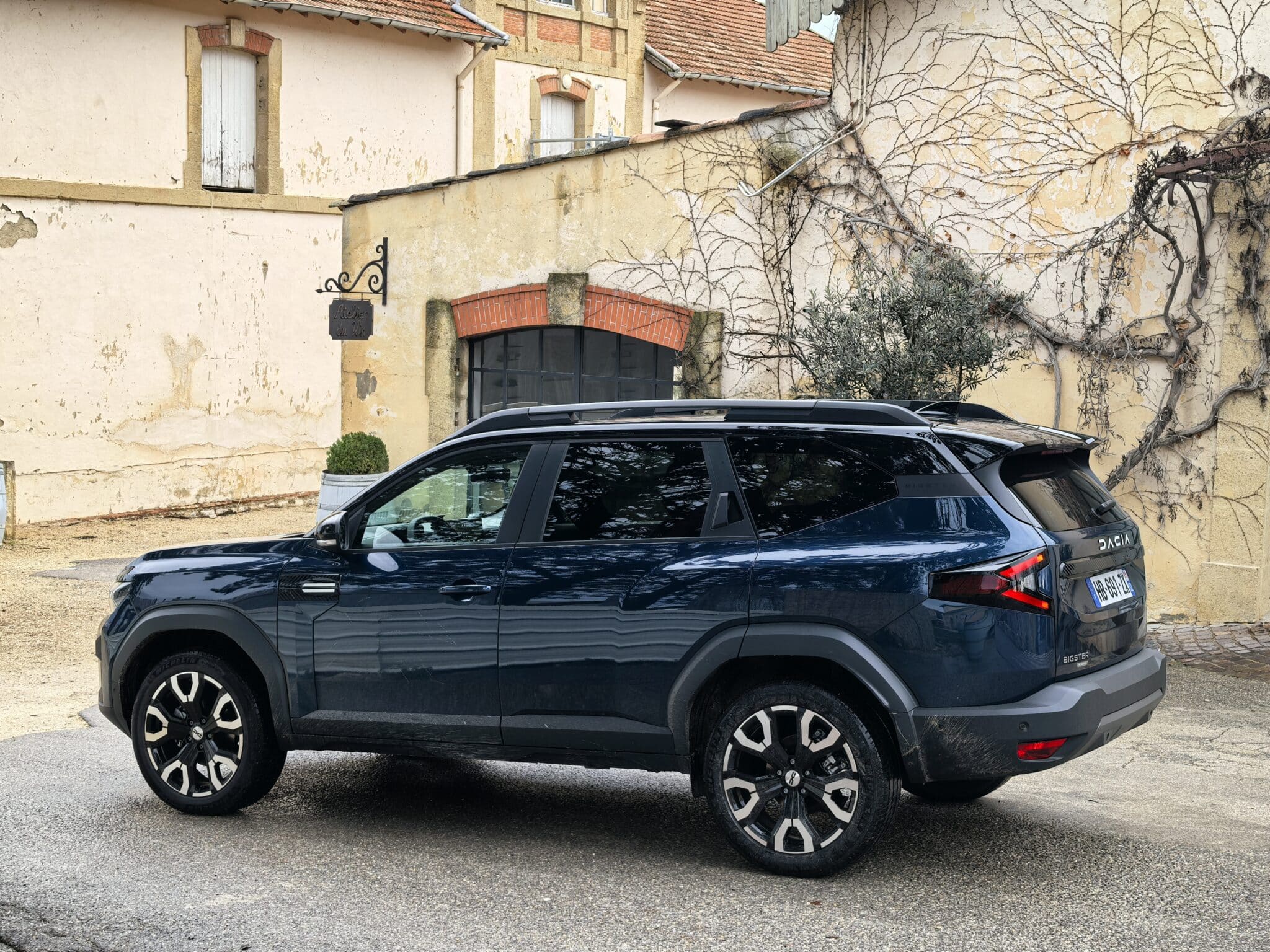 Bigster по френски: простор, технологии и истински Dacia дух