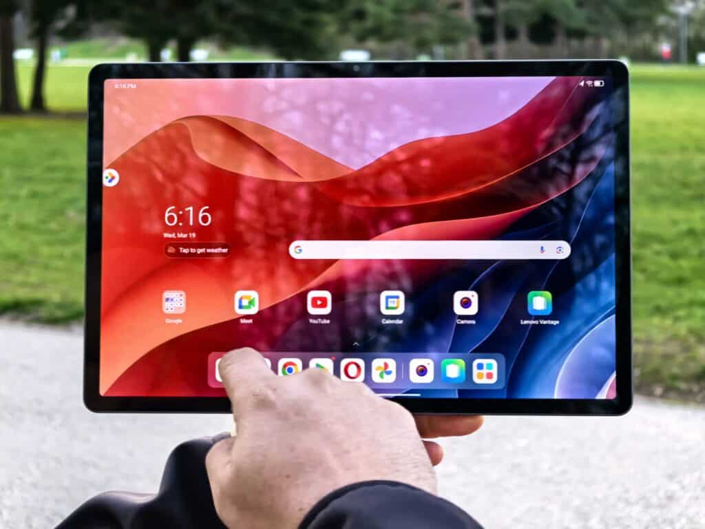 Lenovo IdeaTab Pro – впечатляващ дисплей, мощен хардуер и стилус в комплекта