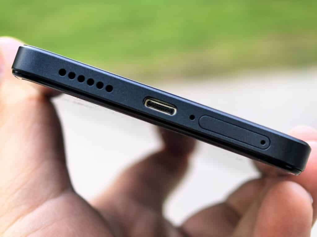 Живот без зарядно: Redmi Note 14 + Xiaomi 165W Power Bank