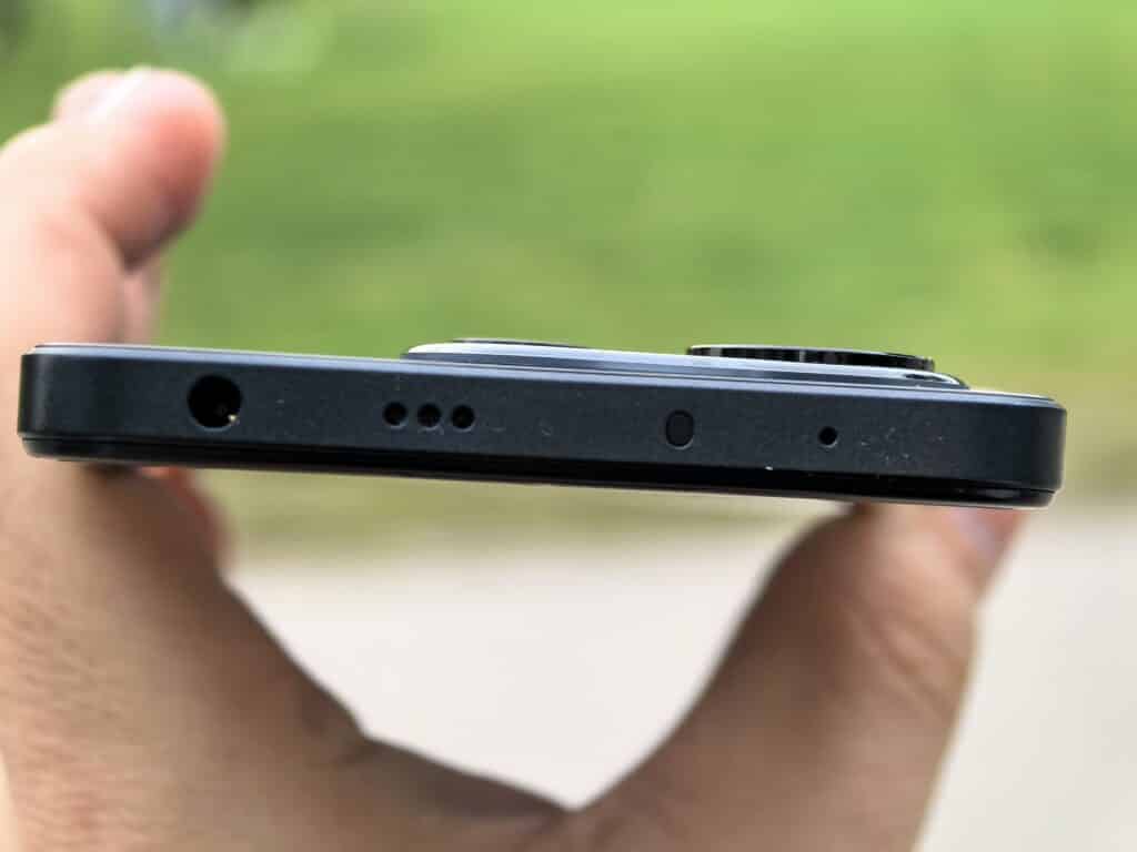 Живот без зарядно: Redmi Note 14 + Xiaomi 165W Power Bank