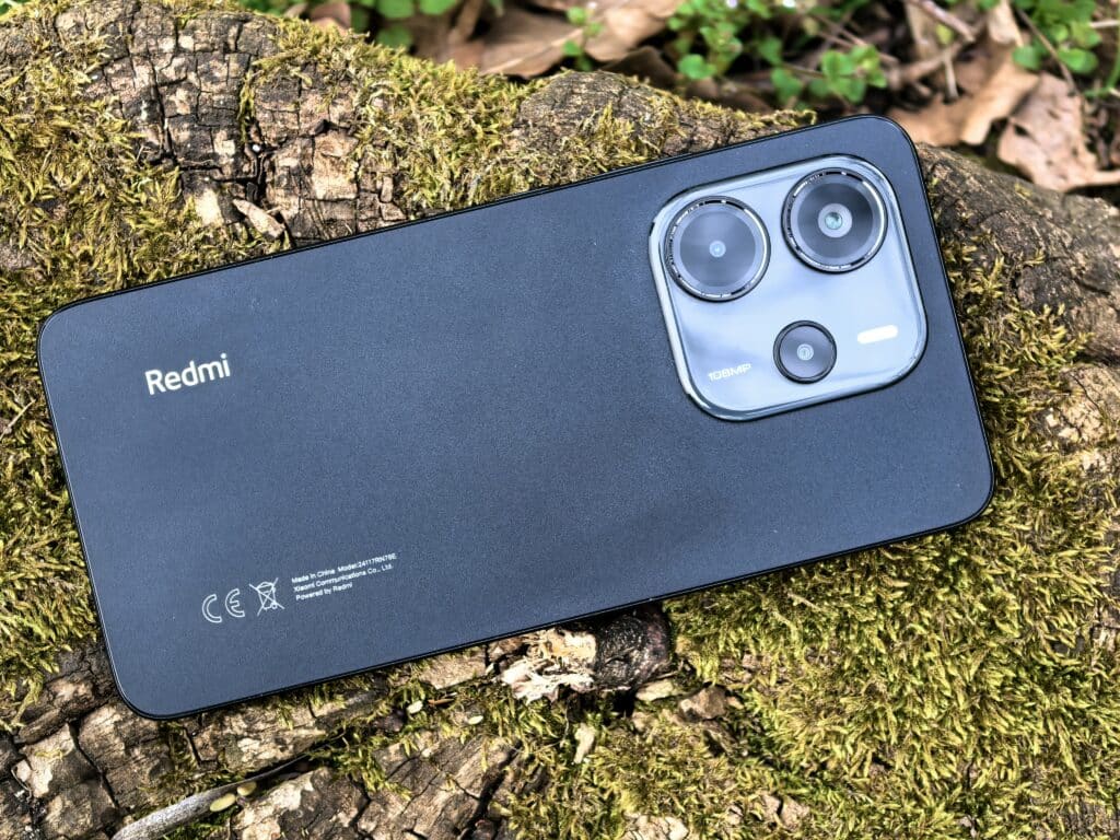 Живот без зарядно: Redmi Note 14 + Xiaomi 165W Power Bank