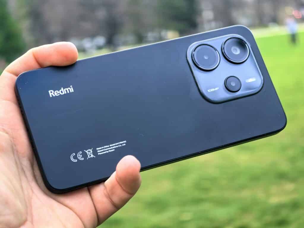 Живот без зарядно: Redmi Note 14 + Xiaomi 165W Power Bank