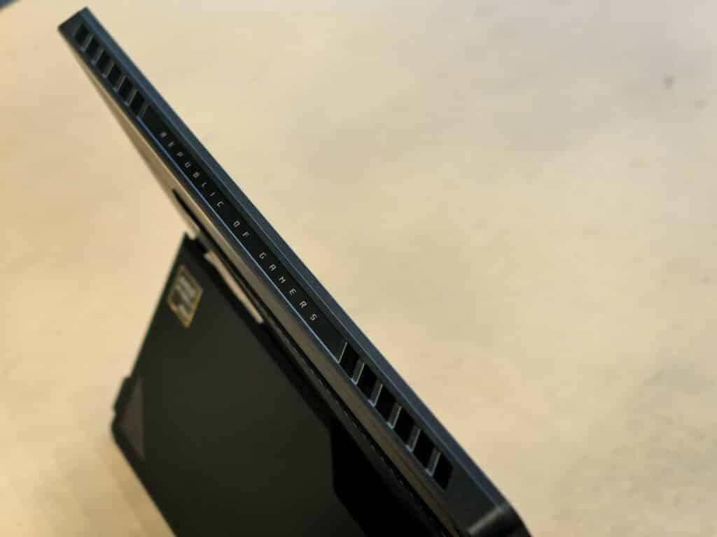 ASUS ROG Flow Z13 (2025) – Таблетът, който изяде геймърските лаптопи