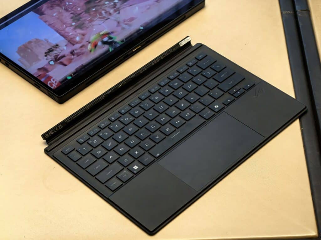 ASUS ROG Flow Z13 (2025) – Таблетът, който изяде геймърските лаптопи
