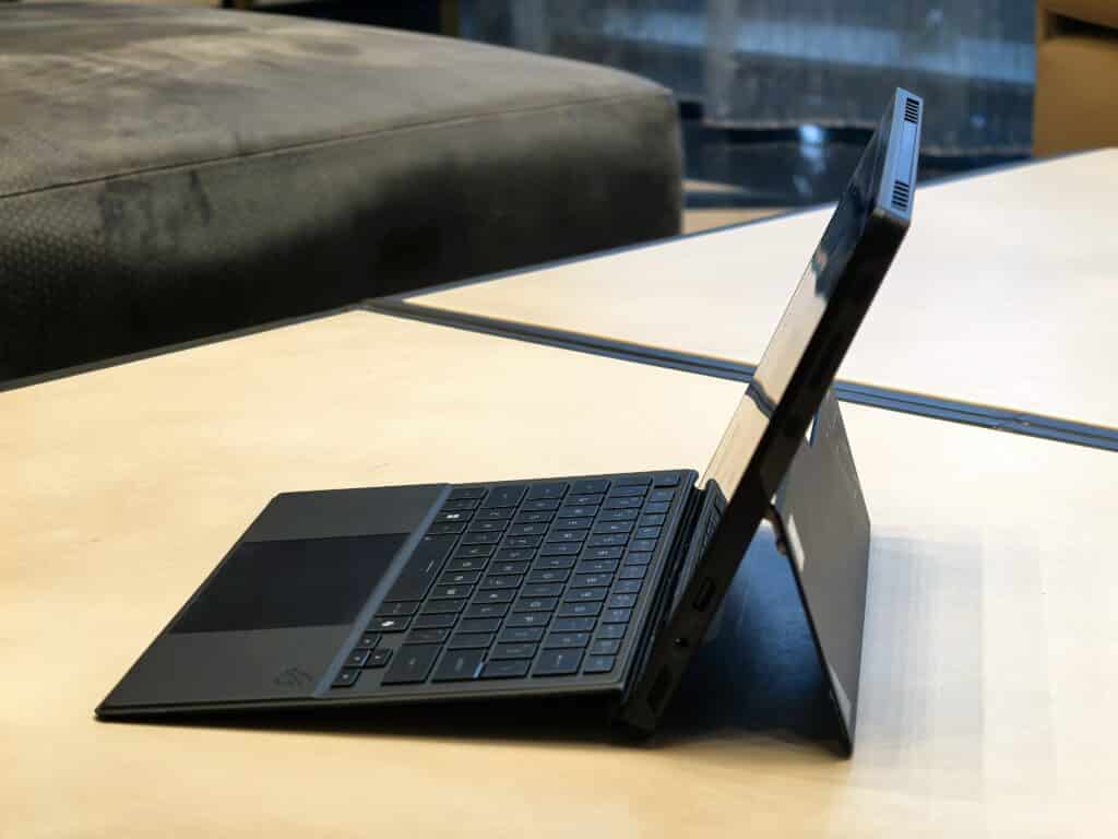 ASUS ROG Flow Z13 (2025) – Таблетът, който изяде геймърските лаптопи