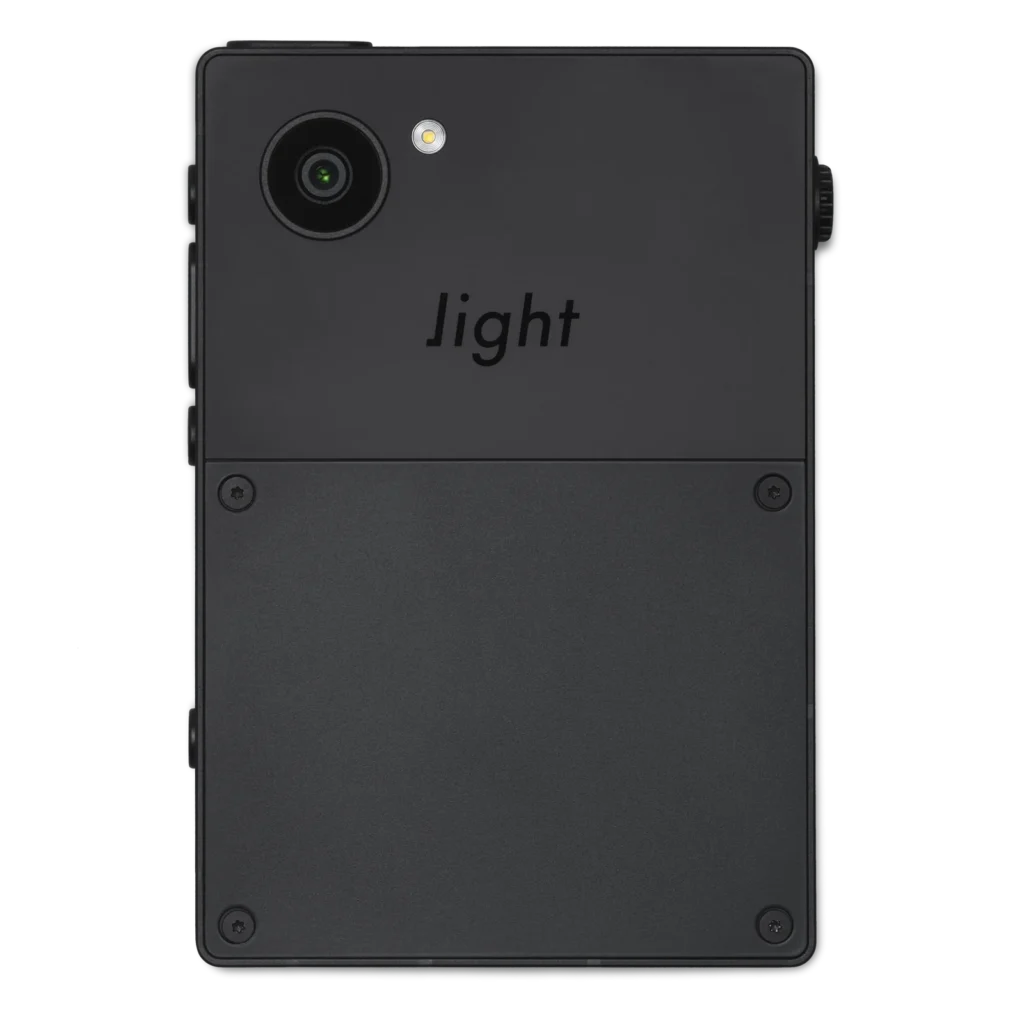Дебютира минималистичният смартфон Light Phone 3 без социални мрежи и интернет на цена 9