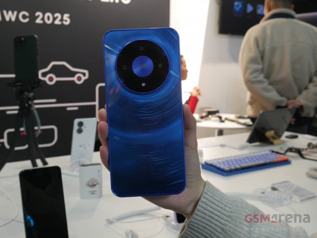 Meizu представи достъпните смартфони Note 22, mblu 22 и mblu 22 Pro