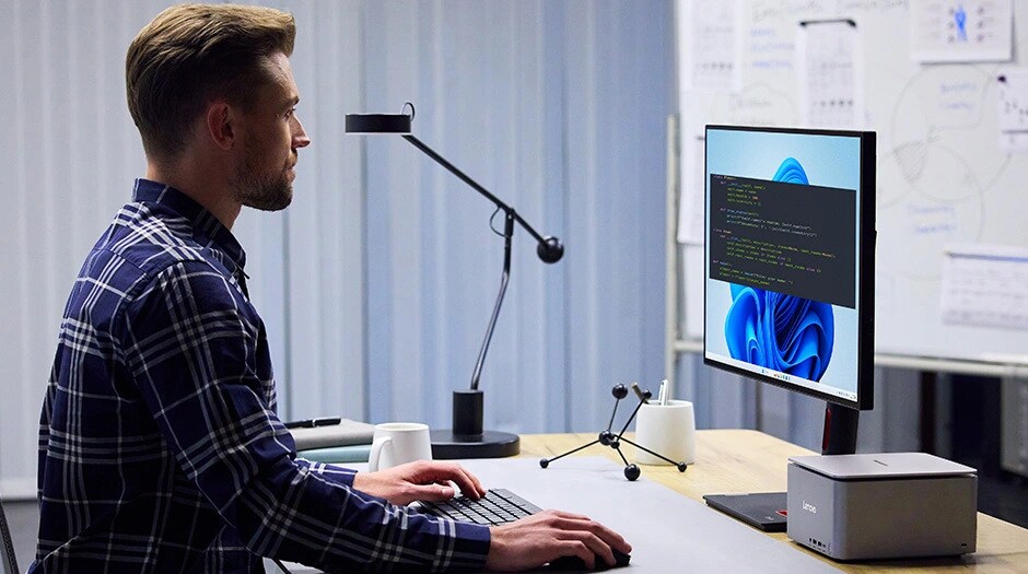 Lenovo ThinkCentre Neo Ultra и ThinkVision T24mv-30 – малкият сетъп с големи възможности