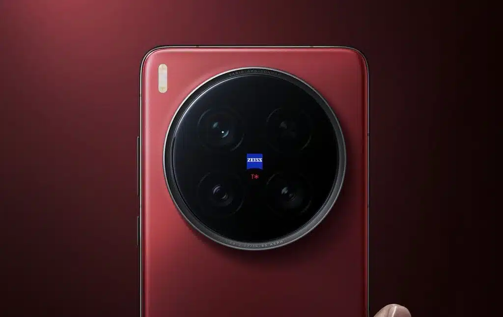 Нещо ново при смартфоните: Vivo X200 Ultra ще има сменяем 200-милиметров супер телефото обектив!