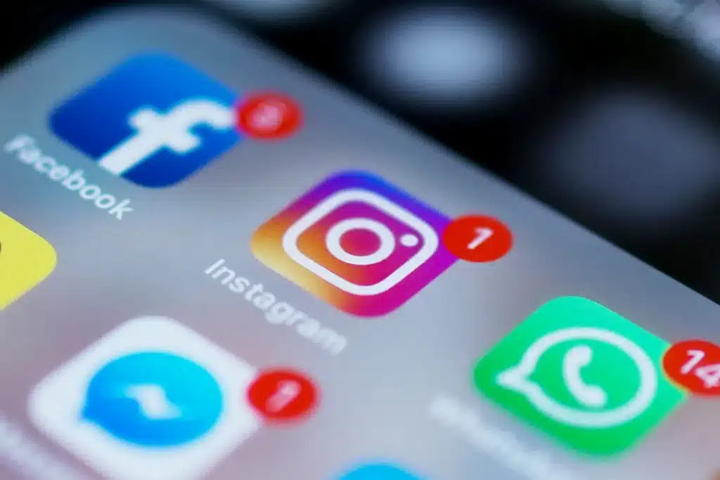 Meta e заподозряна в незаконното закупуване на Instagram и WhatsApp