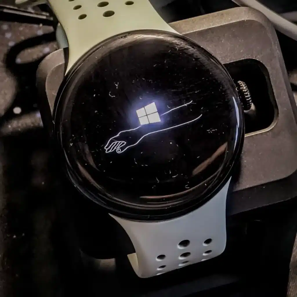 Windows на смарт-часовник: ентусиаст стартира операционната система на Microsoft на Google Pixel Watch 3
