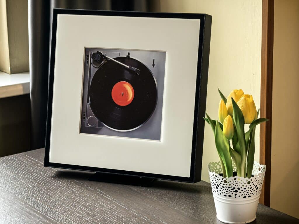 Samsung Music Frame: Рамка за снимки, която звучи по-добре от повечето колони