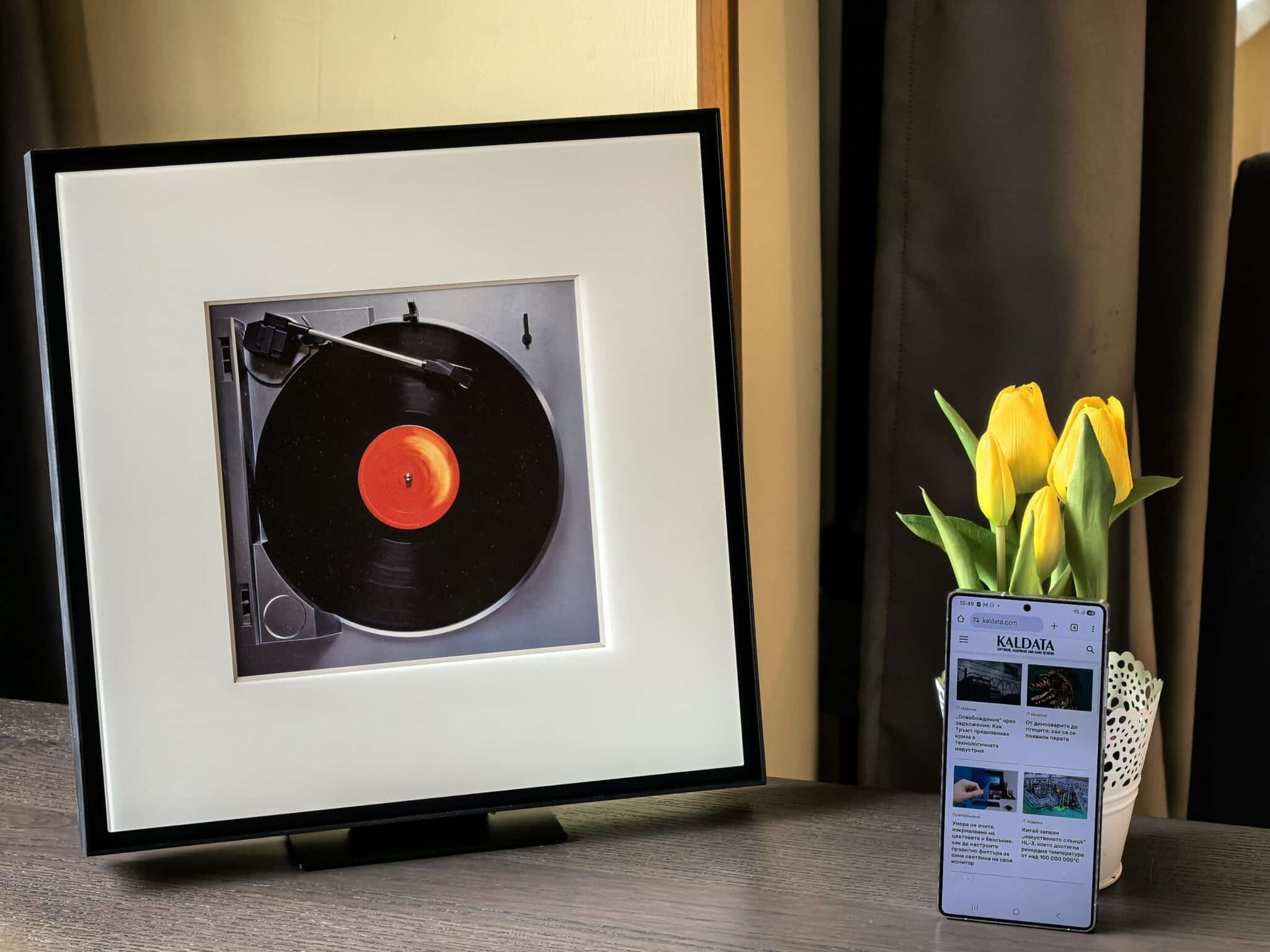 Samsung Music Frame: Рамка за снимки, която звучи по-добре от повечето колони