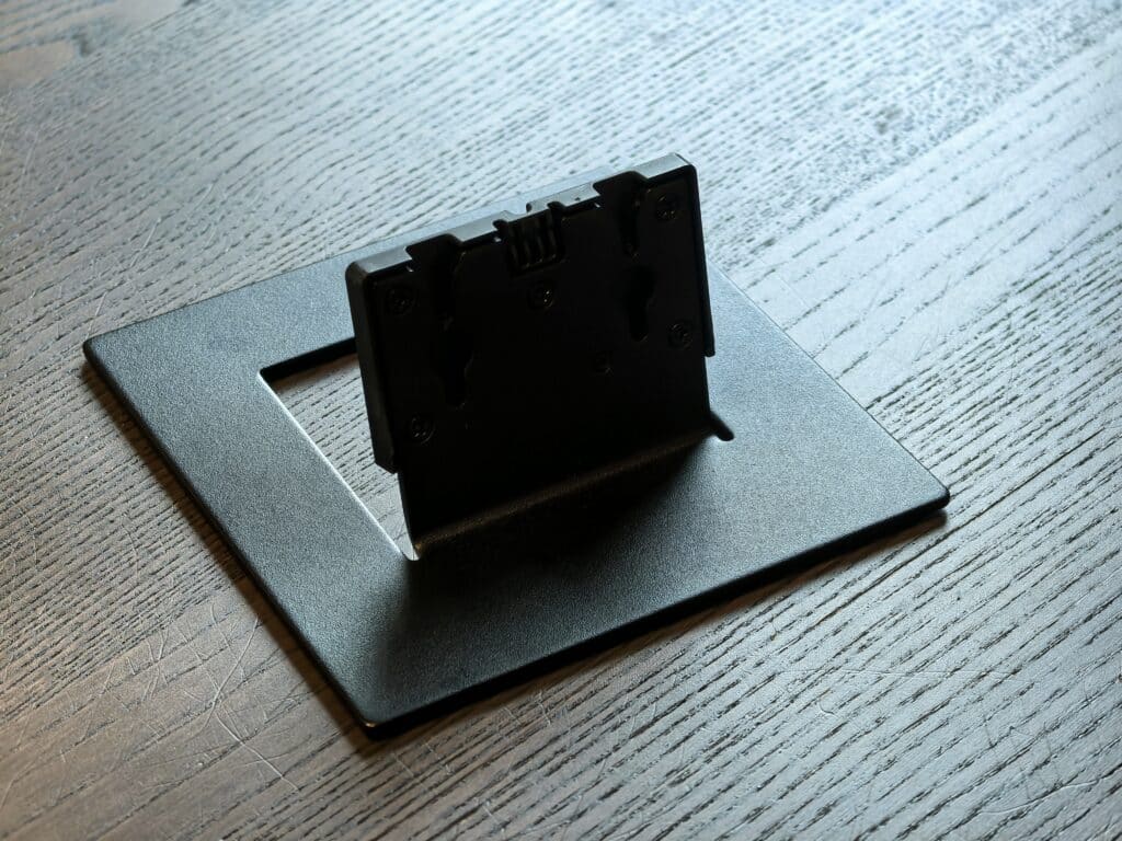 Samsung Music Frame: Рамка за снимки, която звучи по-добре от повечето колони