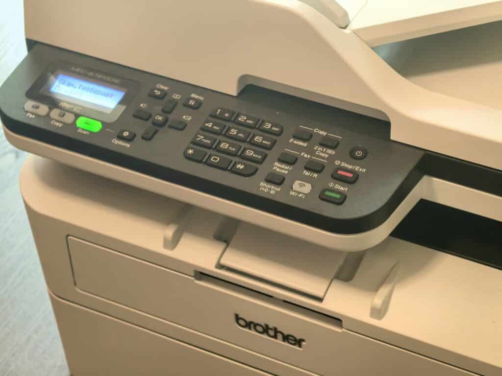 Скорост, тишина и икономичност: Защо Brother MFC-B7810DW е новият фаворит в офиса