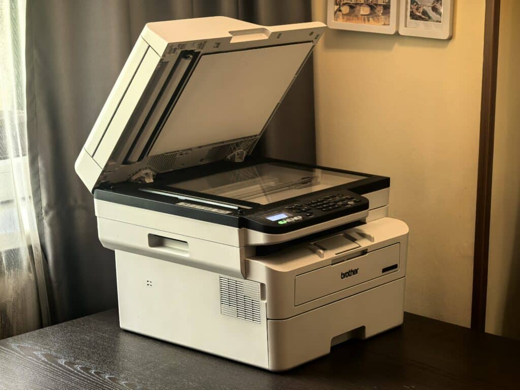 Скорост, тишина и икономичност: Защо Brother MFC-B7810DW е новият фаворит в офиса