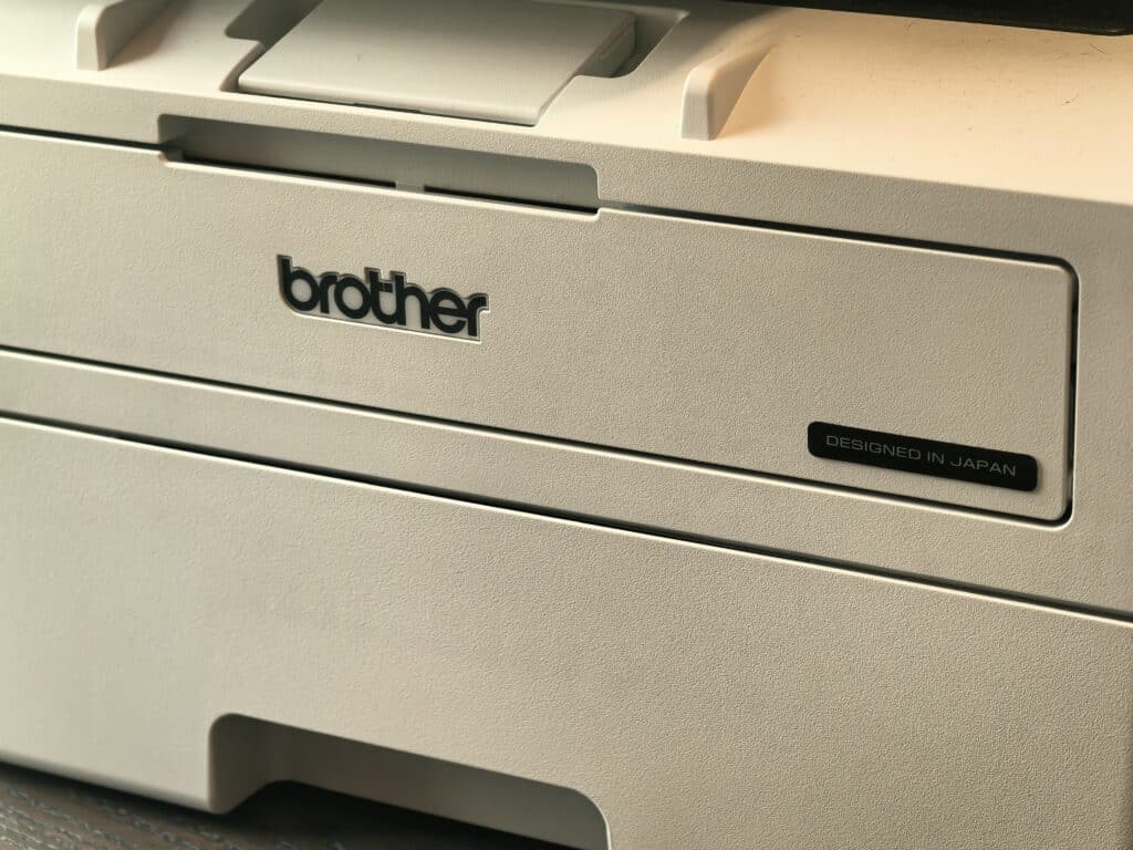 Скорост, тишина и икономичност: Защо Brother MFC-B7810DW е новият фаворит в офиса