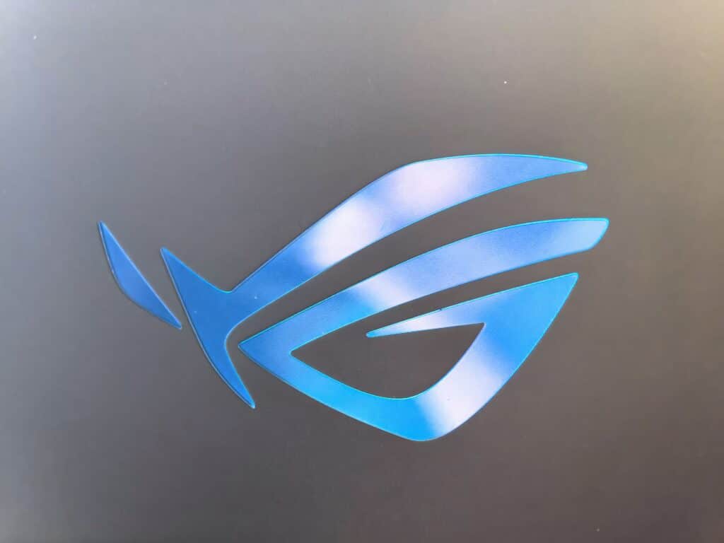 ROG Strix Scar 18 G835L: Не просто лаптоп, а мобилна еволюция на силата