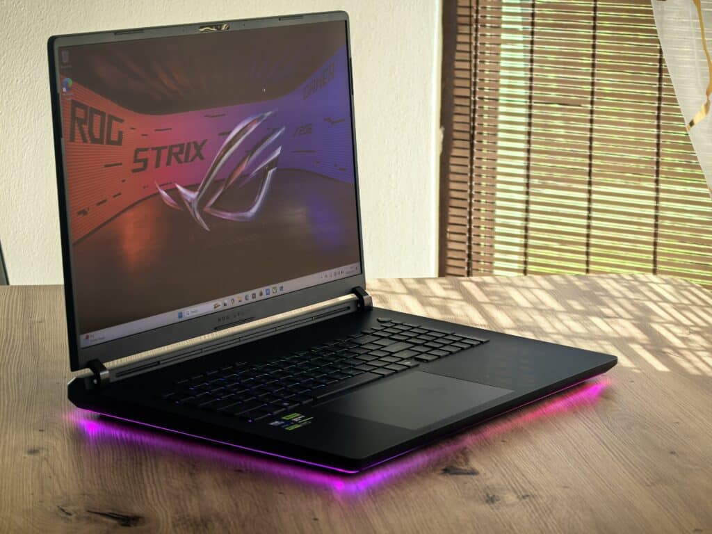 ROG Strix Scar 18 G835L: Не просто лаптоп, а мобилна еволюция на силата