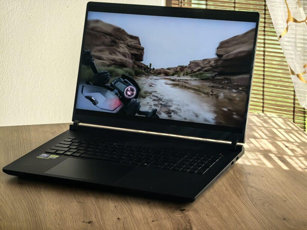 ROG Strix Scar 18 G835L: Не просто лаптоп, а мобилна еволюция на силата