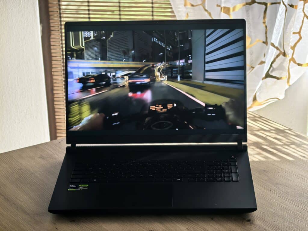 ROG Strix Scar 18 G835L: Не просто лаптоп, а мобилна еволюция на силата
