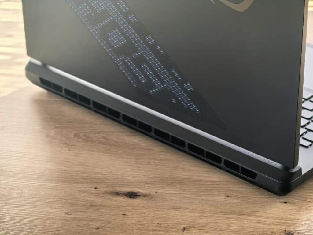 ROG Strix Scar 18 G835L: Не просто лаптоп, а мобилна еволюция на силата