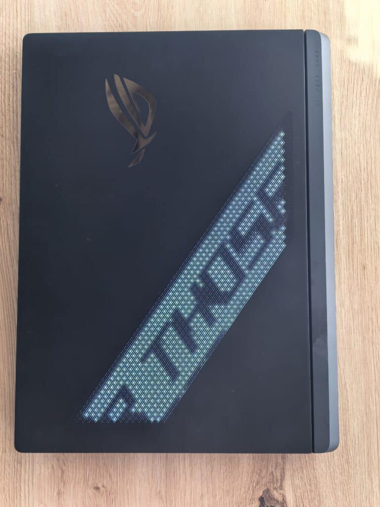 ROG Strix Scar 18 G835L: Не просто лаптоп, а мобилна еволюция на силата