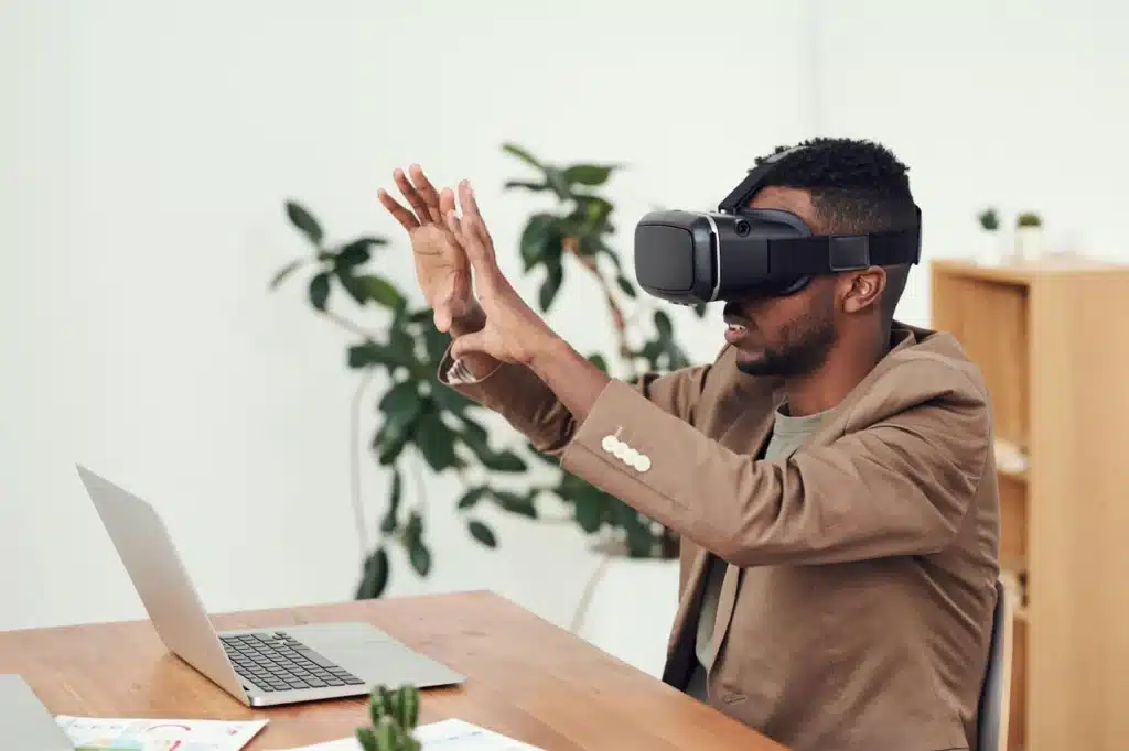 AR срещу VR: Каква е разликата и какво е бъдещето на цифровата реалност?