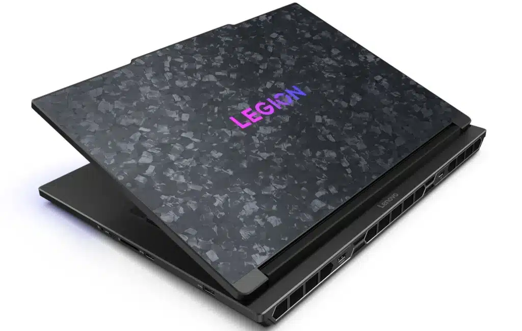 Lenovo представи лаптопа Legion 9i 18-инчов екран, RTX 5090, 3D-екран и капак от въглеродни влакна