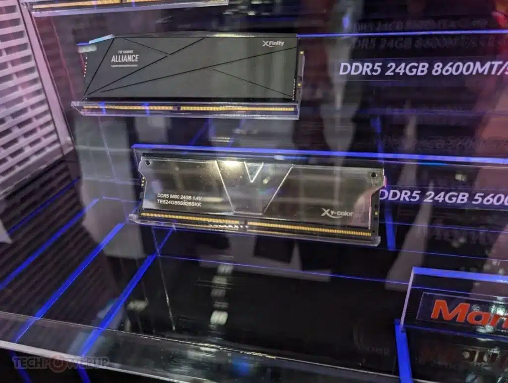 V-Color показа DDR5 модули с LCD екрани