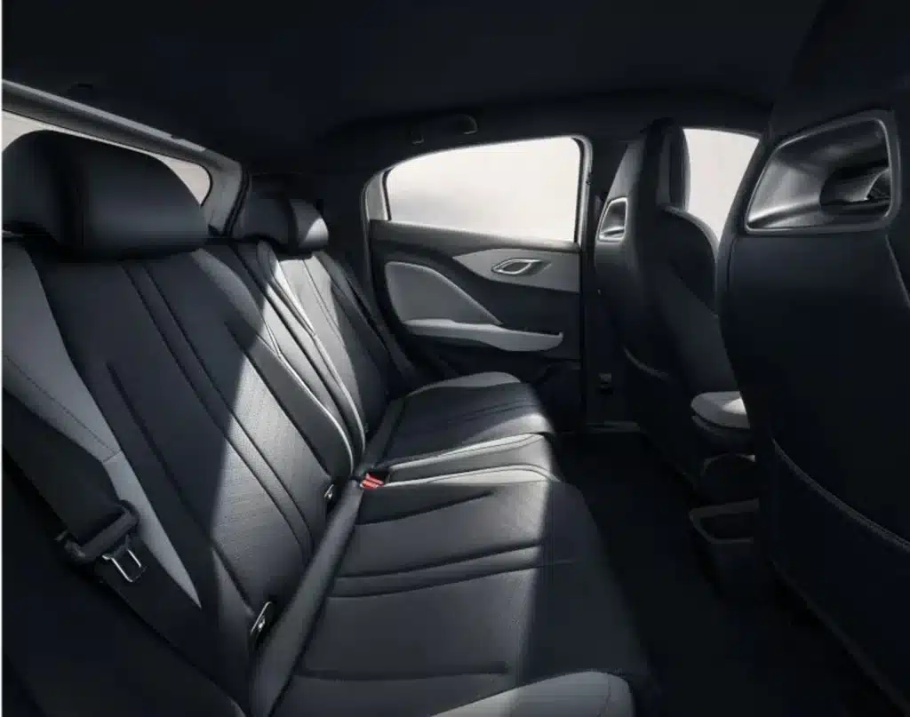 Цена от €22 990 и пробег до 507 км: Електрическият BYD Dolphin Surf дебютира на европейския пазар