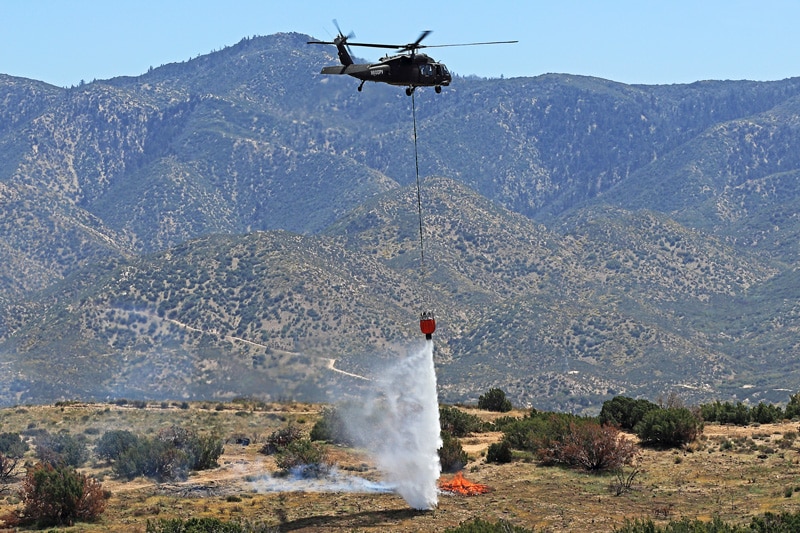 Sikorsky и Rain демонстрираха автономен Black Hawk за гасене на пожари в Калифорния