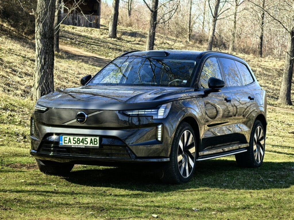 Volvo EX90: Мозъкът на NVIDIA, душата на Скандинавия